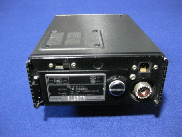 TRIO/KENWOOD TR-2300 144MHz FM トランシーバー