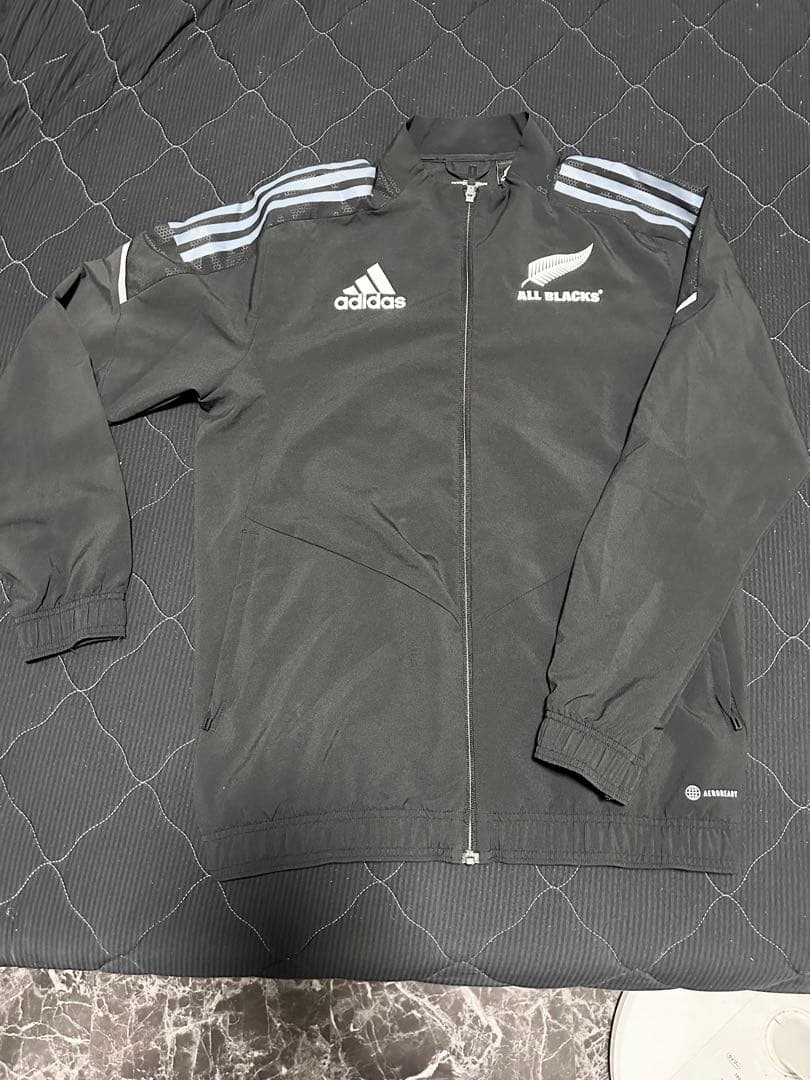 アディダスオールブラックス セットアップジャージ タイムセール中