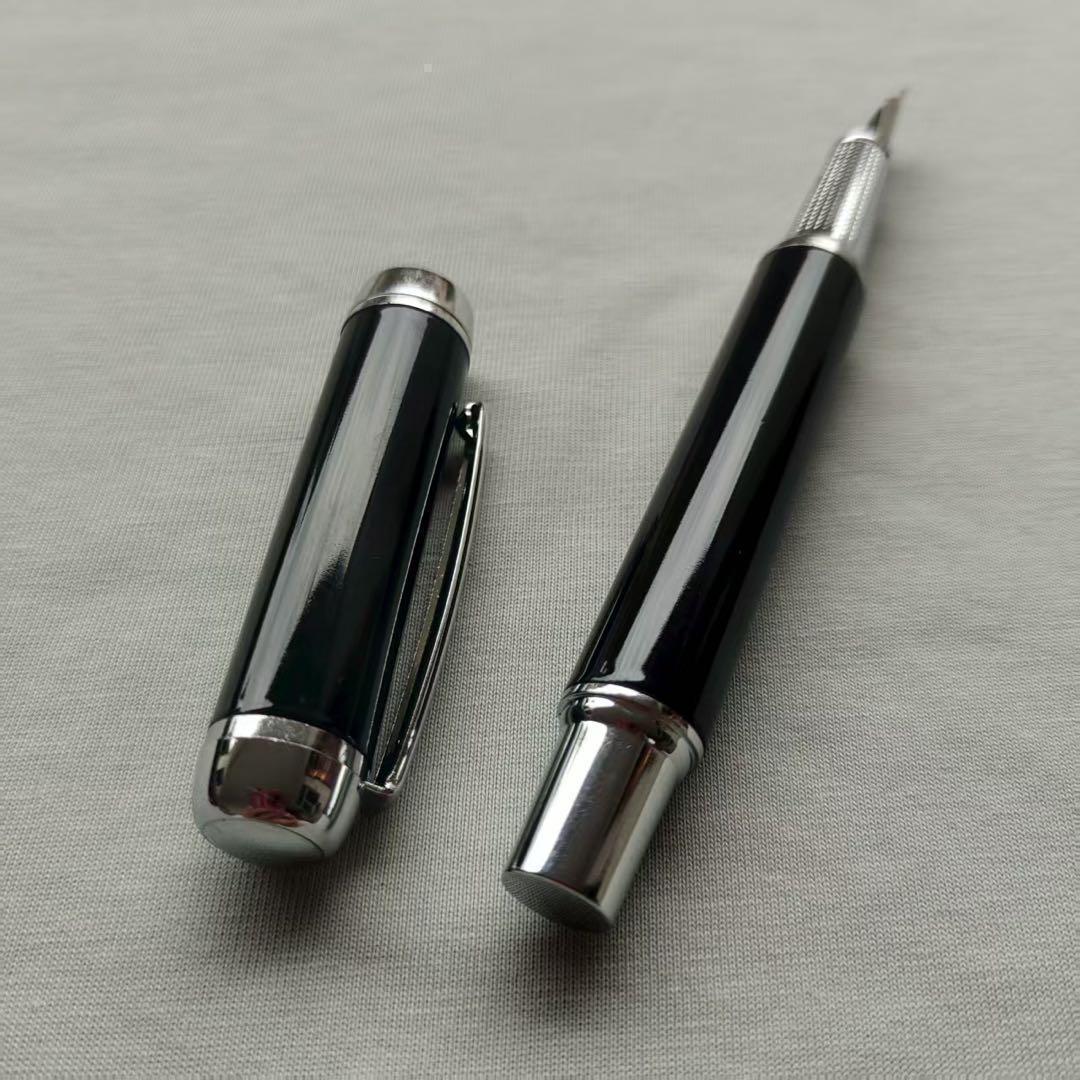 @黒いキャップ式万年筆 ステンレス細字 15