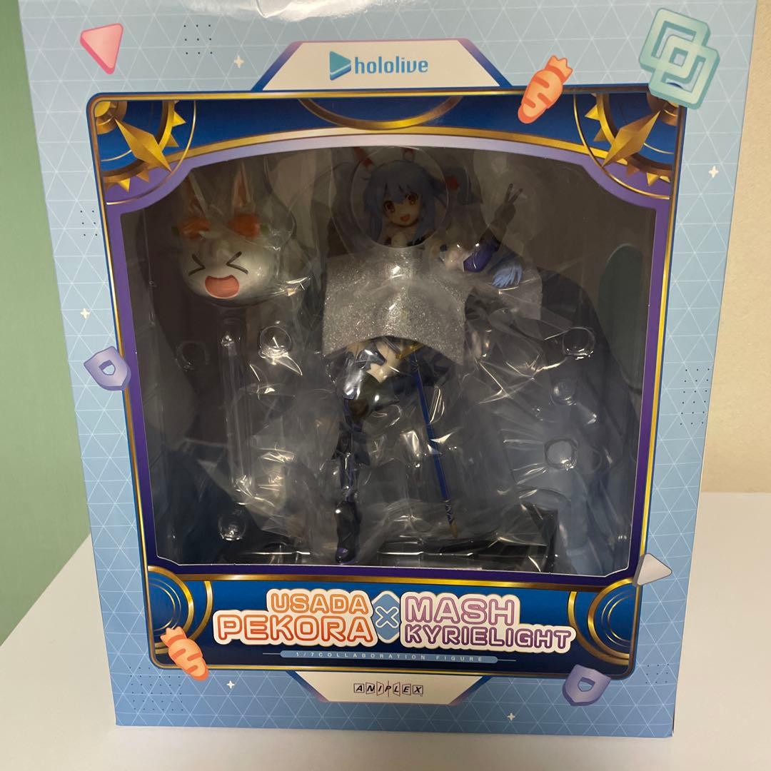 【新品未開封】兎田ぺこら × マシュ・キリエライト コラボレーションフィギュア