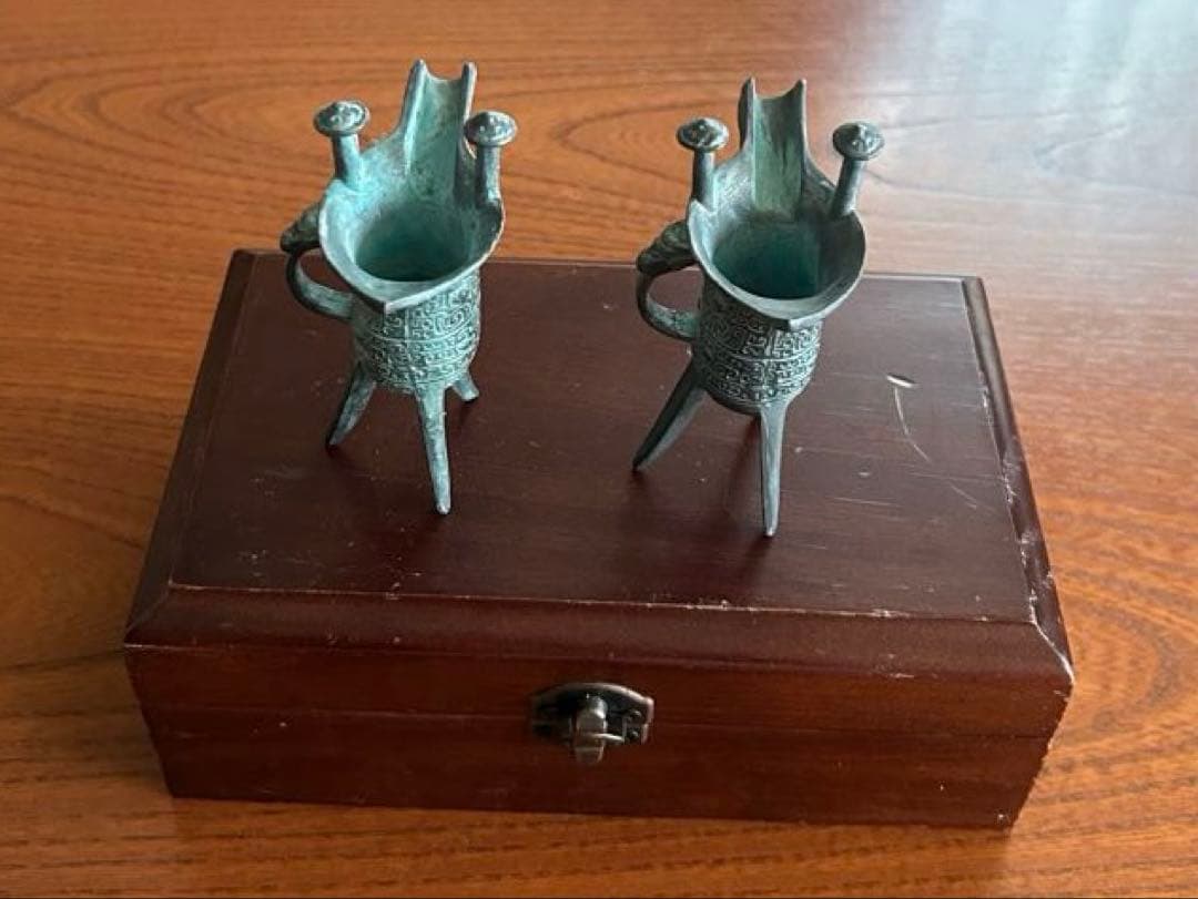 #アンティーク雑貨　酒器　商周時代　レプリカ　青銅製　装飾　ホビー　美術品