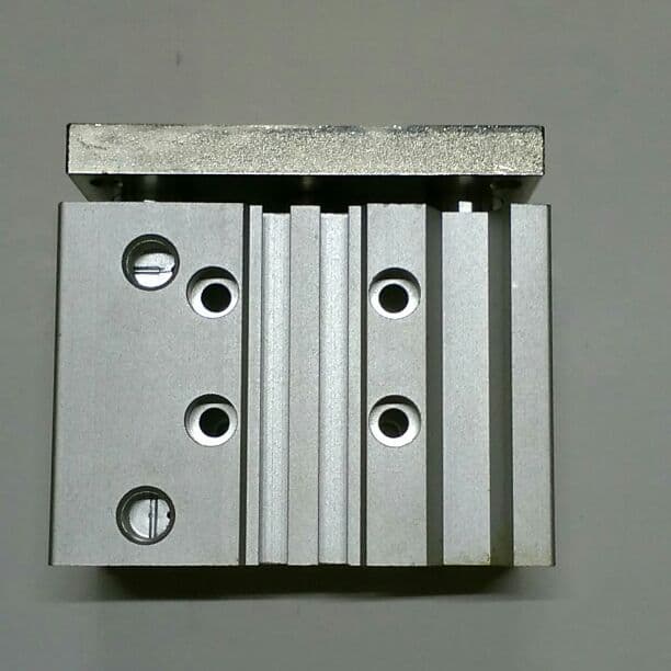 MGPM25-30エアーシリンダー