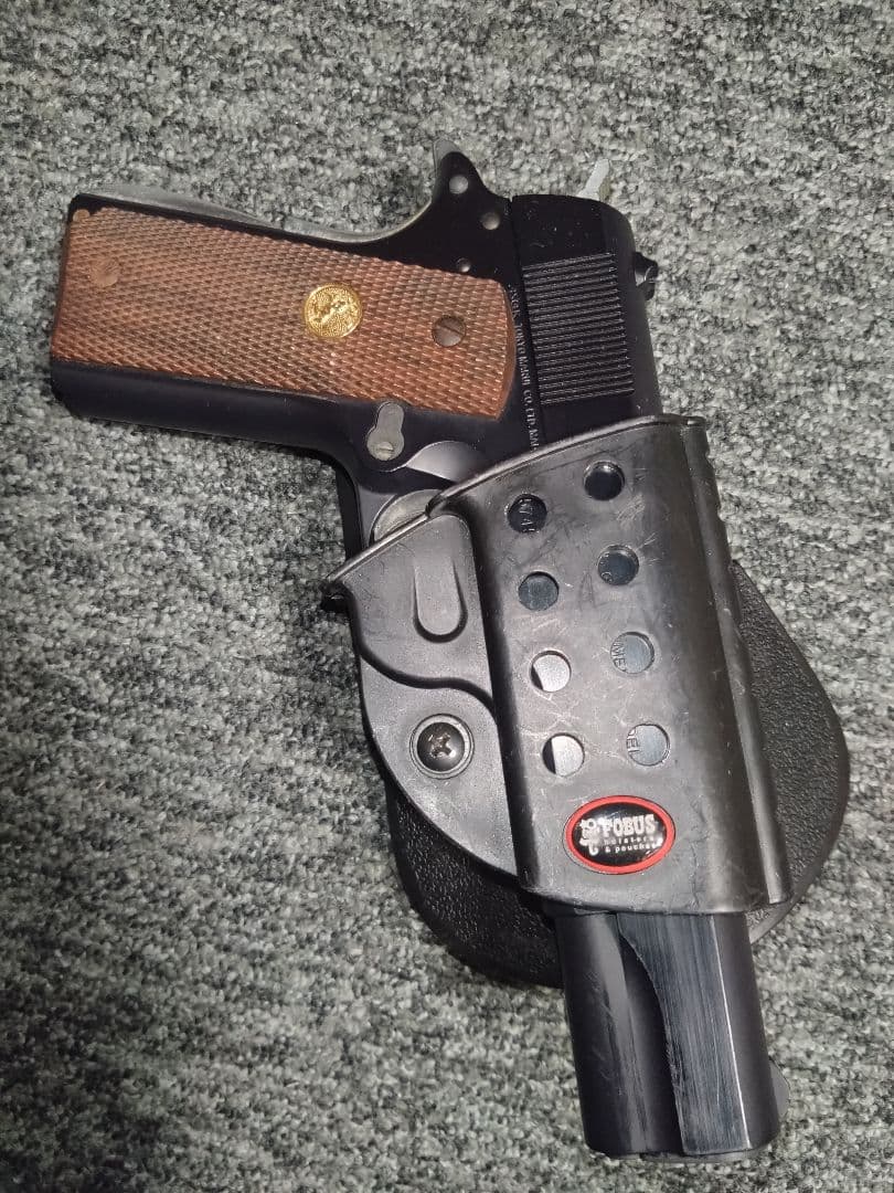 東京マルイ　コルトガバメントマークIV シリーズ'70　予備マガ　ホルスター付き