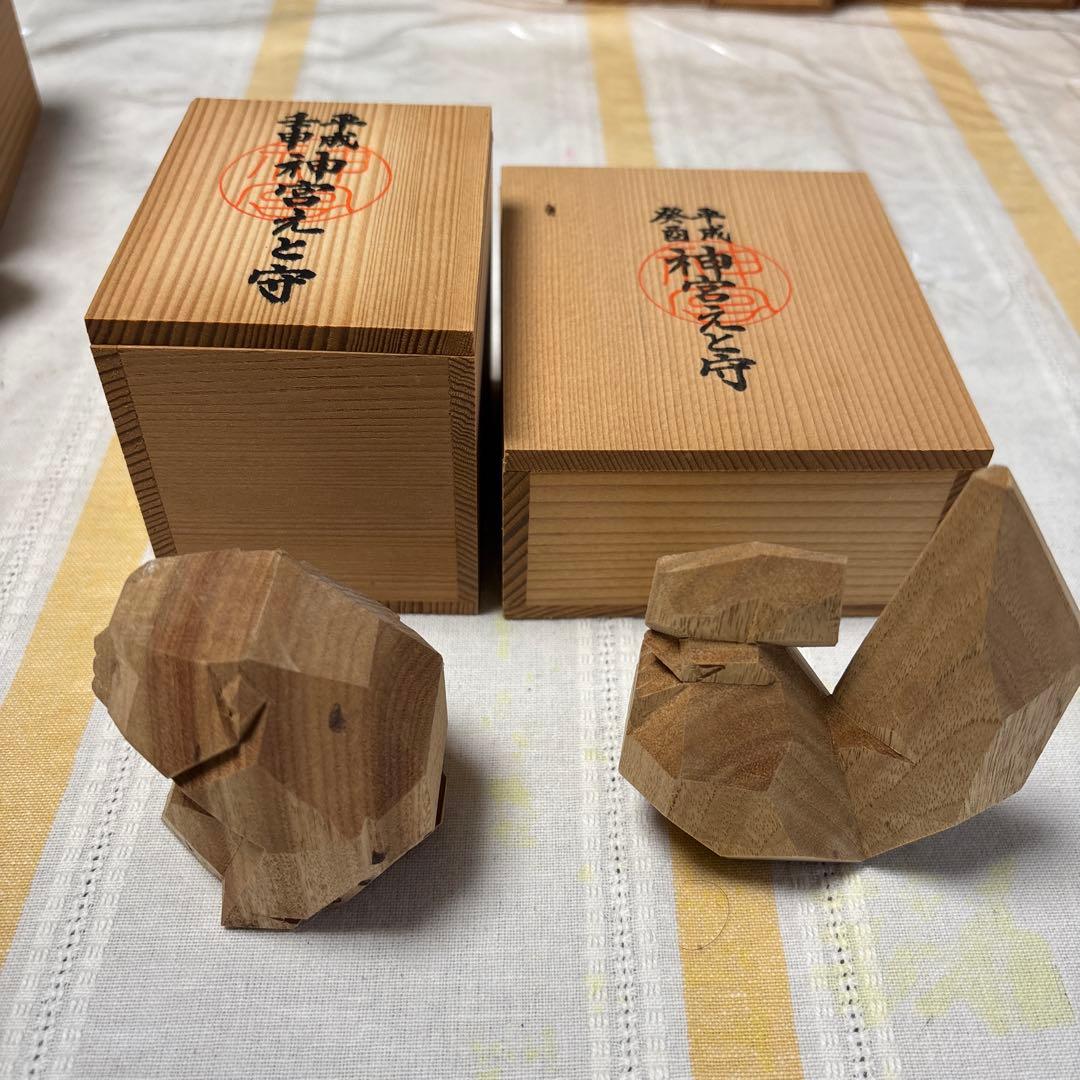 伊勢神宮　木彫り　干支置物セット 12体 木箱付き