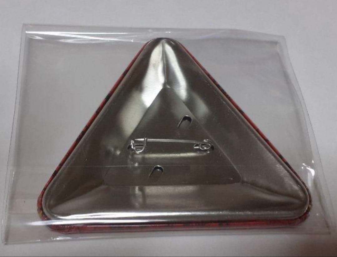 ワンピースタワー　バースデートンガリ缶バッチ　スモーカー