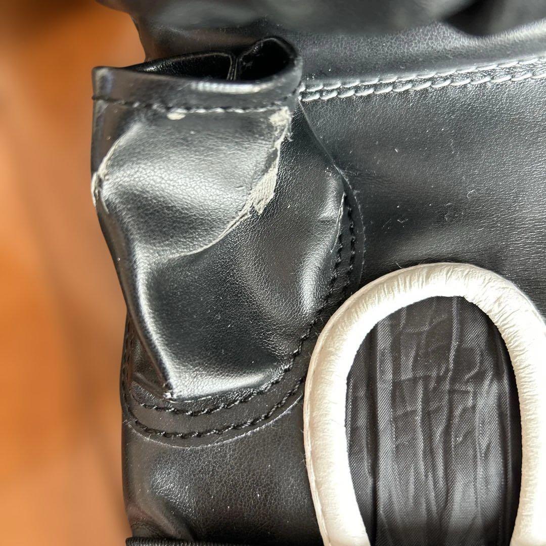 ボクシンググローブ