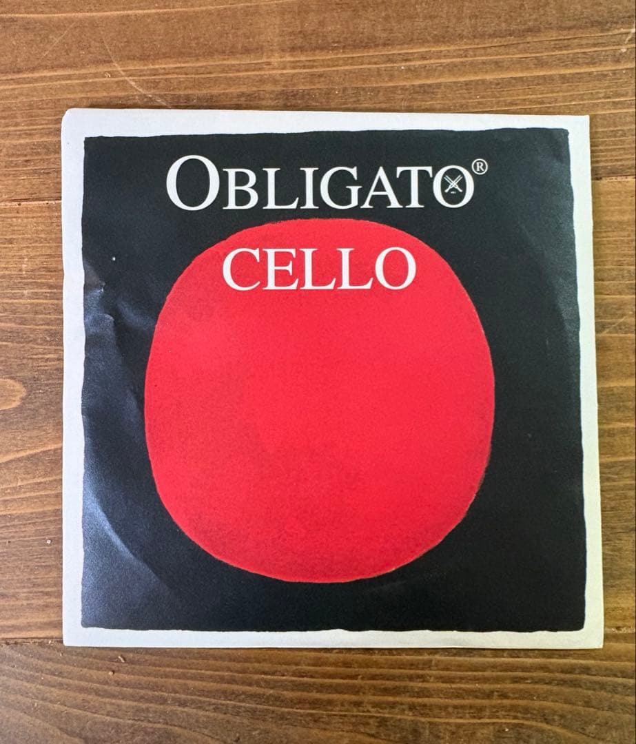 に*の様 チェロ 弦セット　OBLIGATO 未使用ですが購入時期不明