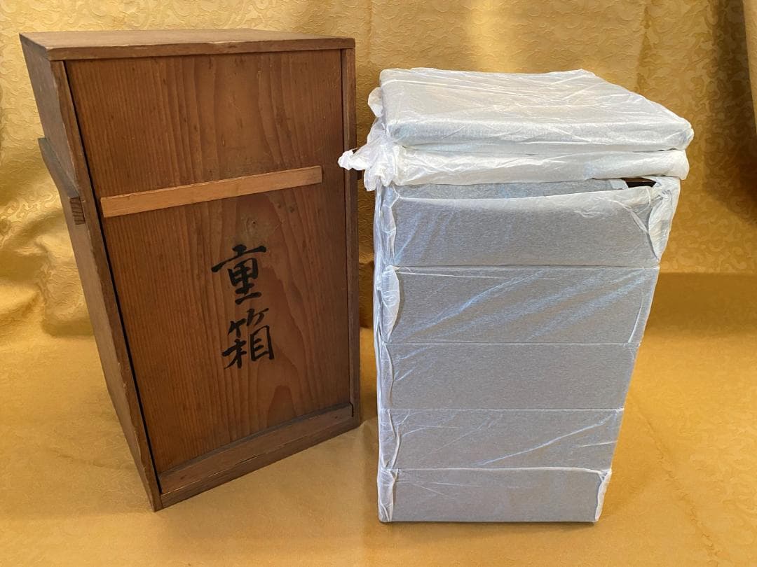 輪島塗 五段重箱 家紋入 重箱 共箱付き 木製 漆器 金彩