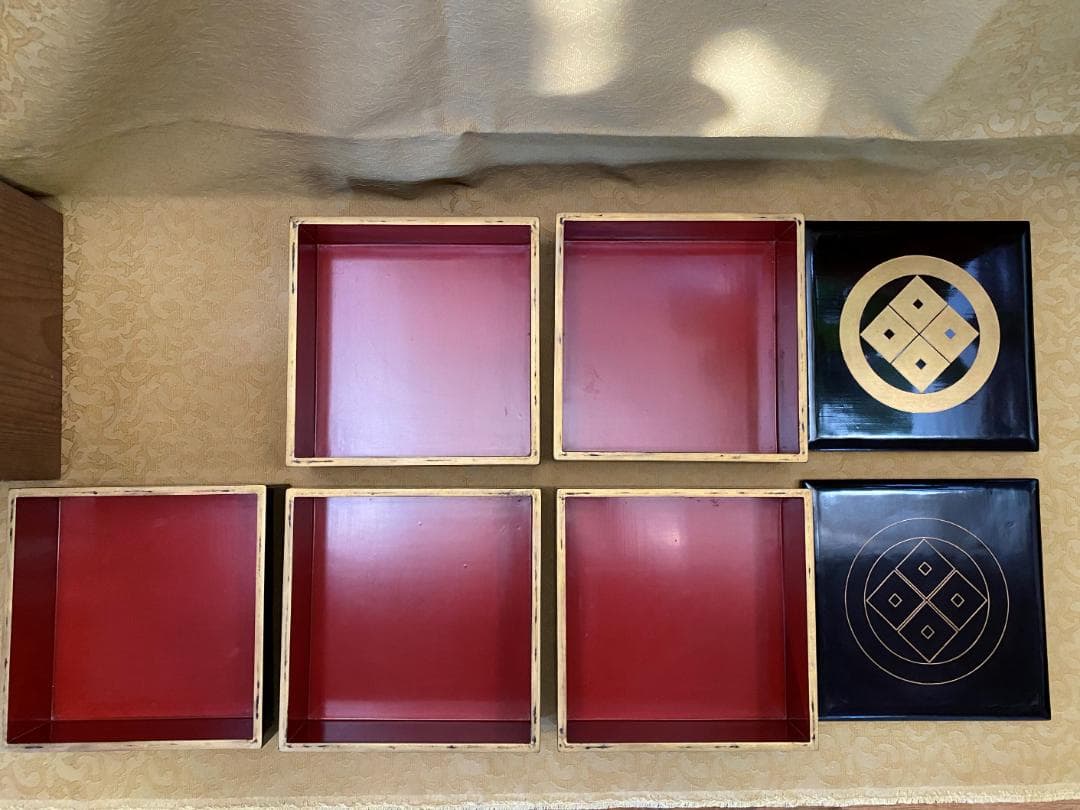 輪島塗 五段重箱 家紋入 重箱 共箱付き 木製 漆器 金彩