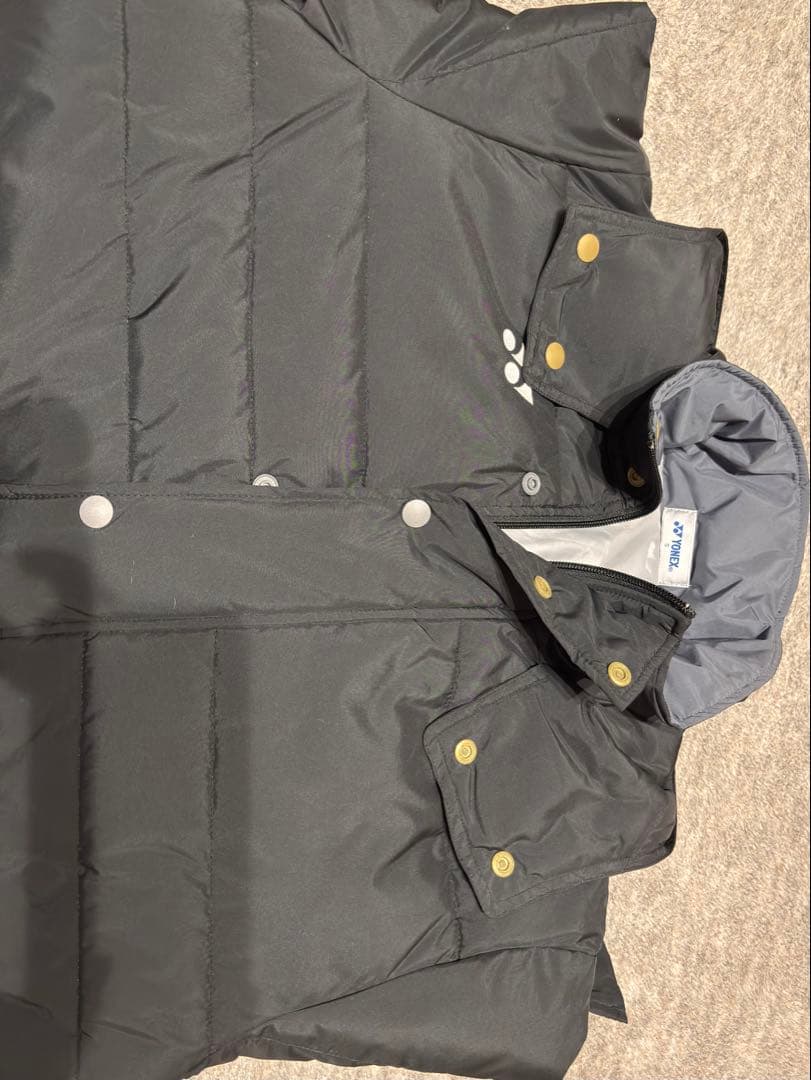 値引きしました　YONEX フード付きダウンジャケット 黒Ｓ