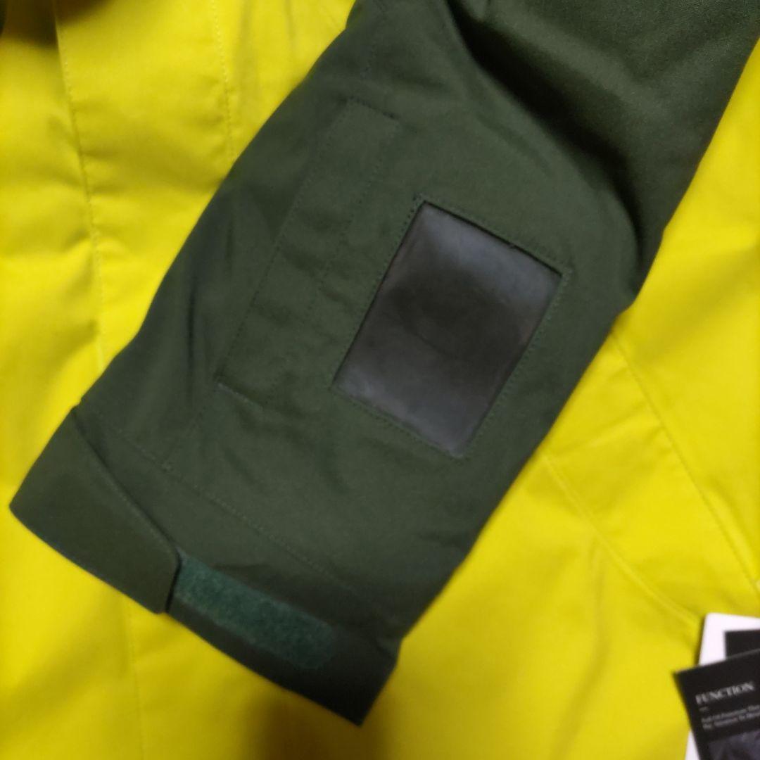 新品タグ付き保管品 GOLDWIN ゴールドウイン ジャケット