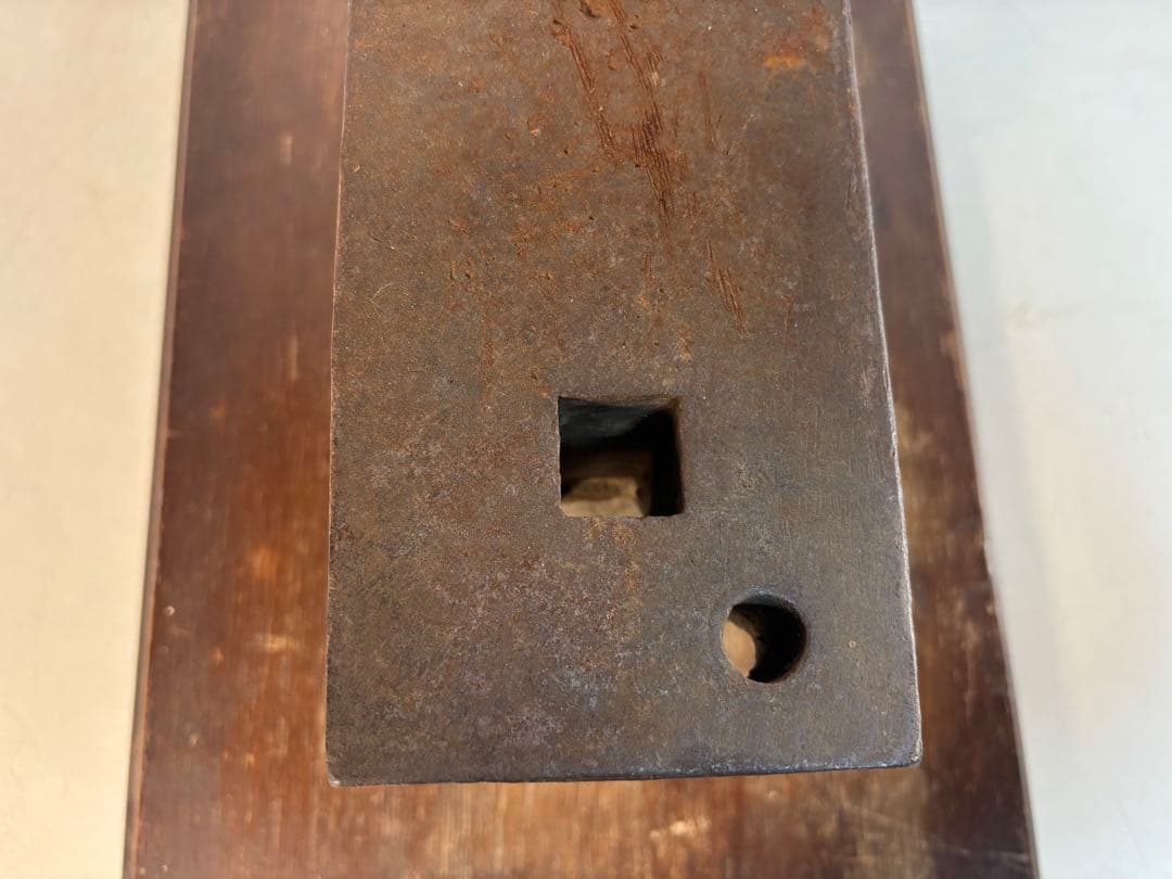 鍛冶屋の金床アンビル 金床 　角付き 作業台 叩き台