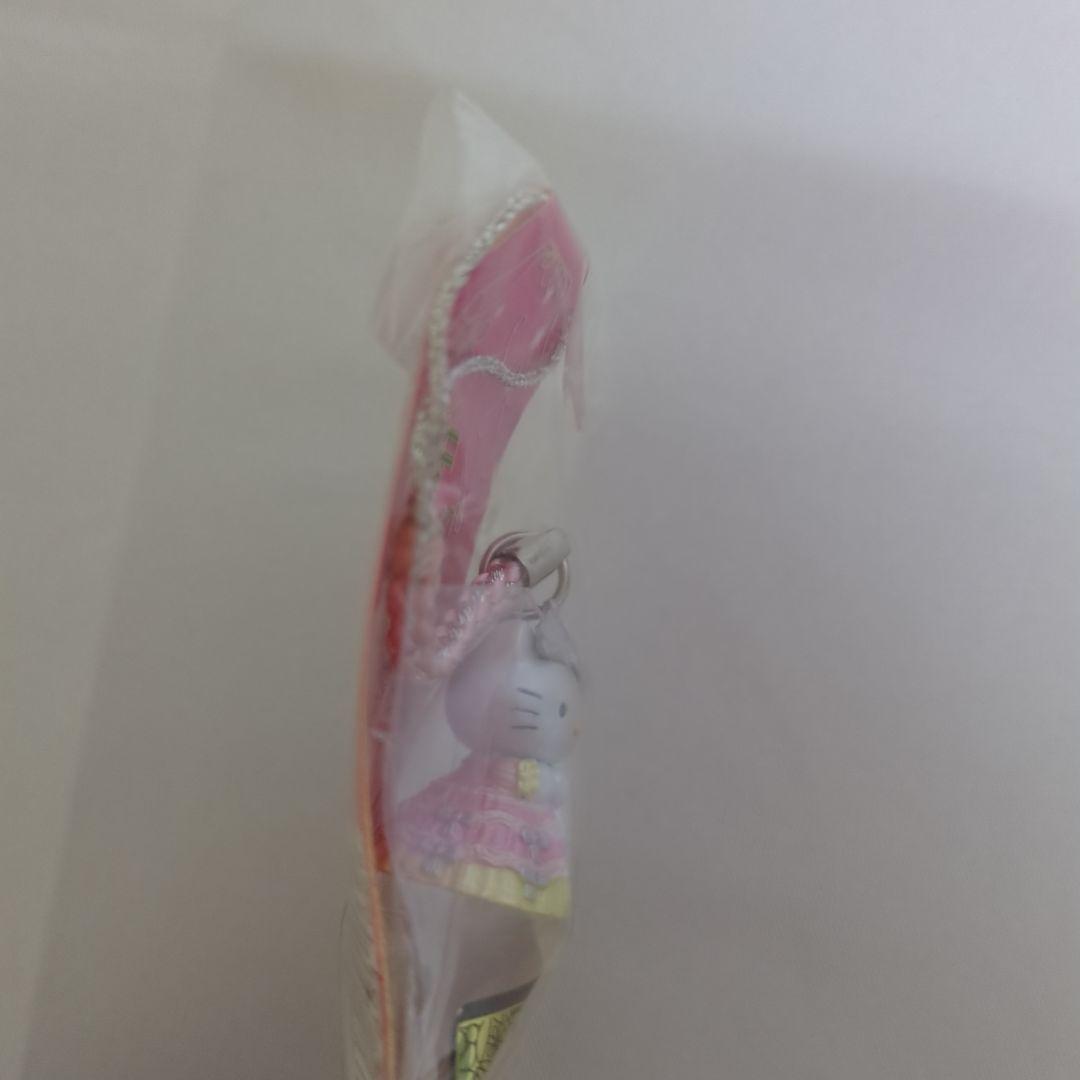 サンリオピューロランド限定　根付け　ハートフルパレードキティストラップ