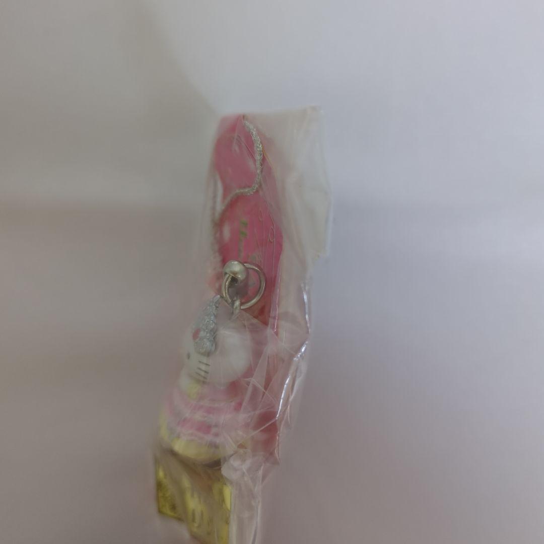 サンリオピューロランド限定　根付け　ハートフルパレードキティストラップ