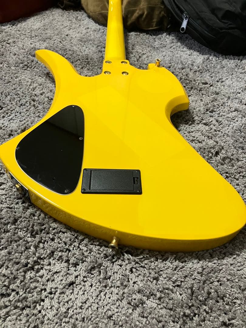 超美品　hide イエローハート MG145S サスティナー