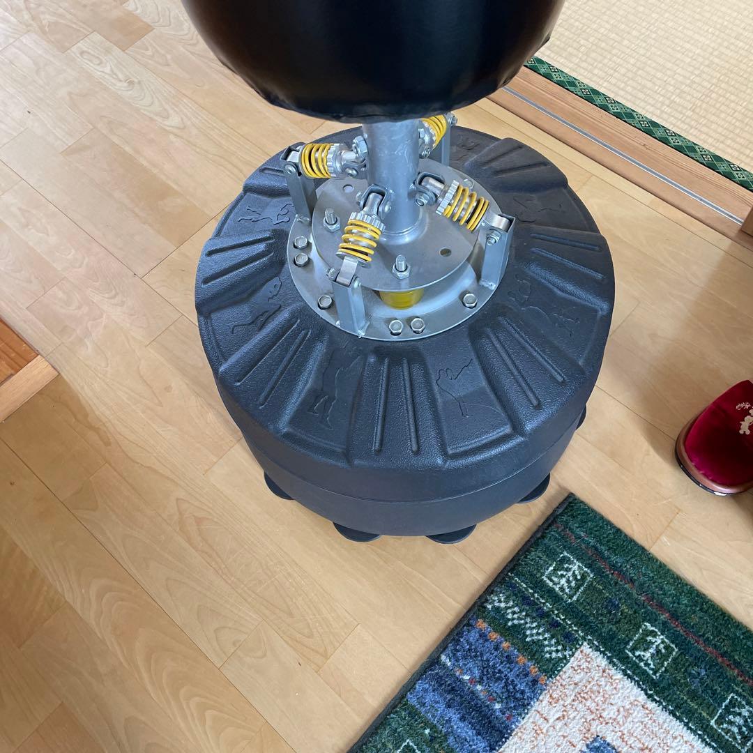 サンドバッグ中古　黒色　トレーニング用