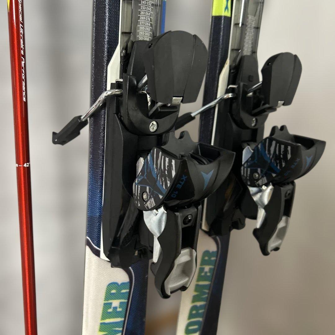 Atomic Performer スキーとLEKI ストック 162 バック付