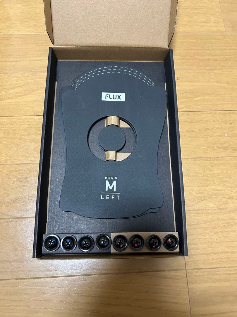 FLUX CV スノーボードビンディング M 2026 新品　カントCEMENT