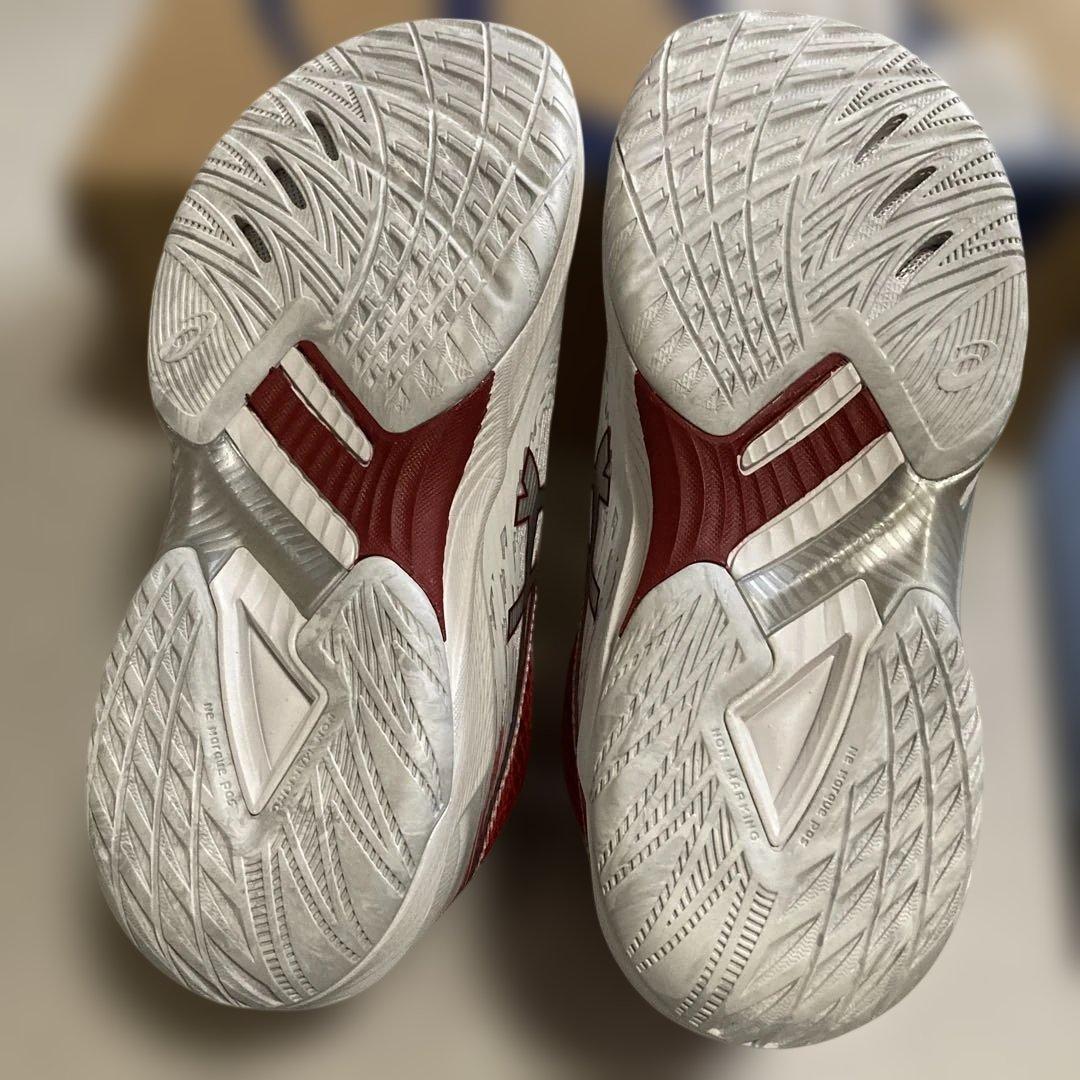 【M.N新品未使用】アシックスバレーボールシューズ24cm