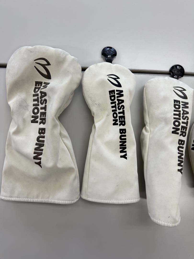 ぺ*ょ様 MASTER BUNNY EDITION キャディバッグ　白色　ヘッド