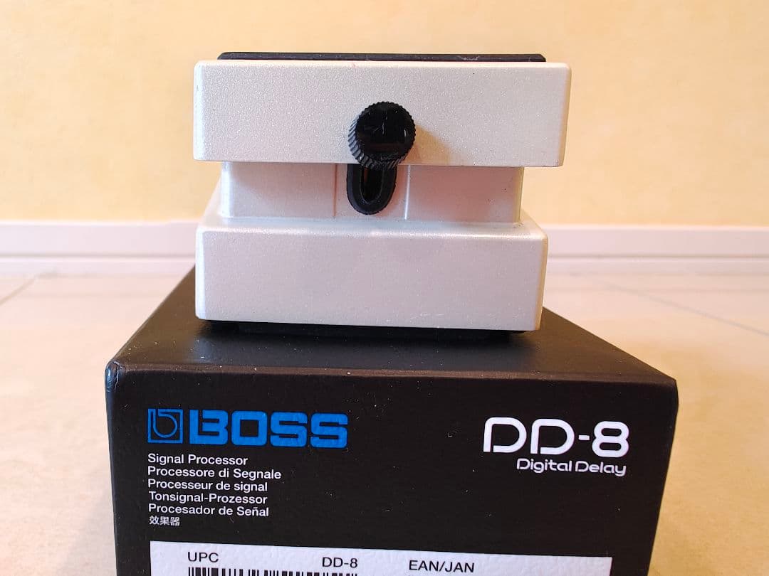 ギター BOSS Digtal Delay DD-8