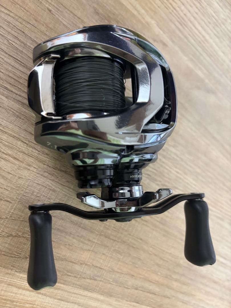 美品　ダイワ　スティーズ リミテッド SV TW 1000H 右