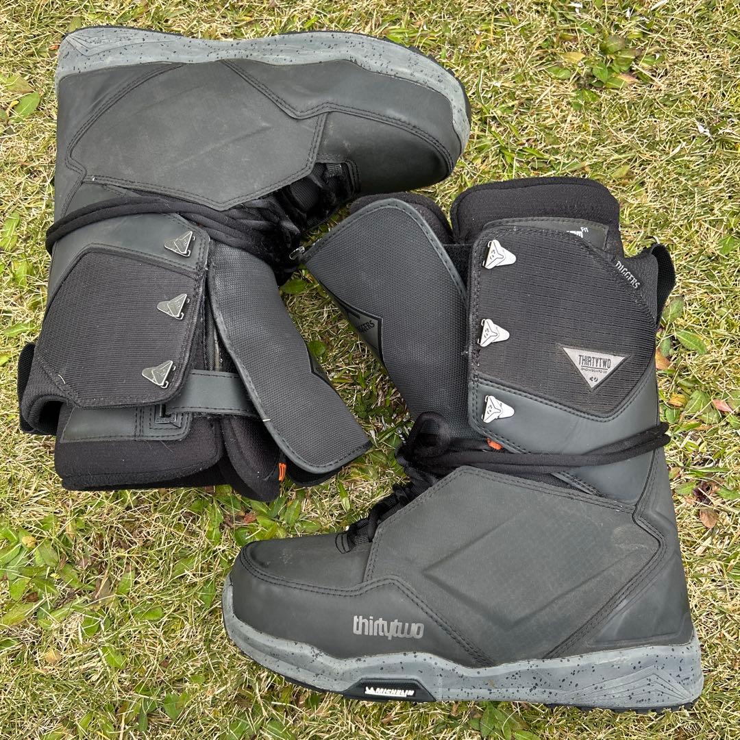 20-21 THIRTYTWO LASHED DIGGERS スノボーブーツ