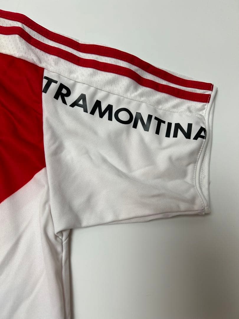  Plate リーベルプレート　ユニフォーム　ホワイト/レッド　M