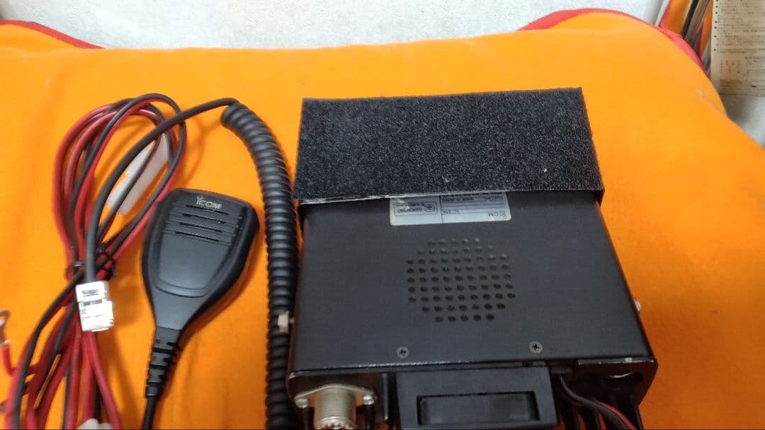 ICOM製144/430Mモービル機IC-208 20W機
