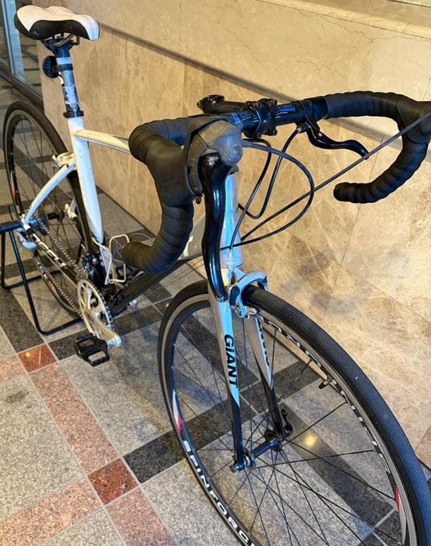 GIANT　DEFY3-ロードバイク-手渡しのみでお願いします。