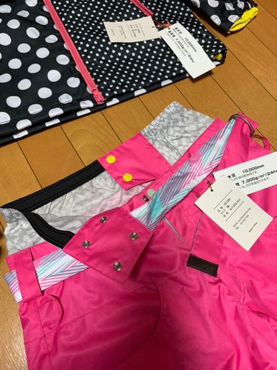 スキー　スノボーウェア上下セット　新品未使用品