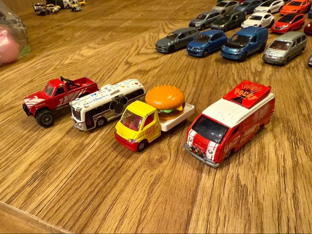 ミニカーまとめ売り201台＋3機　現在最低価格