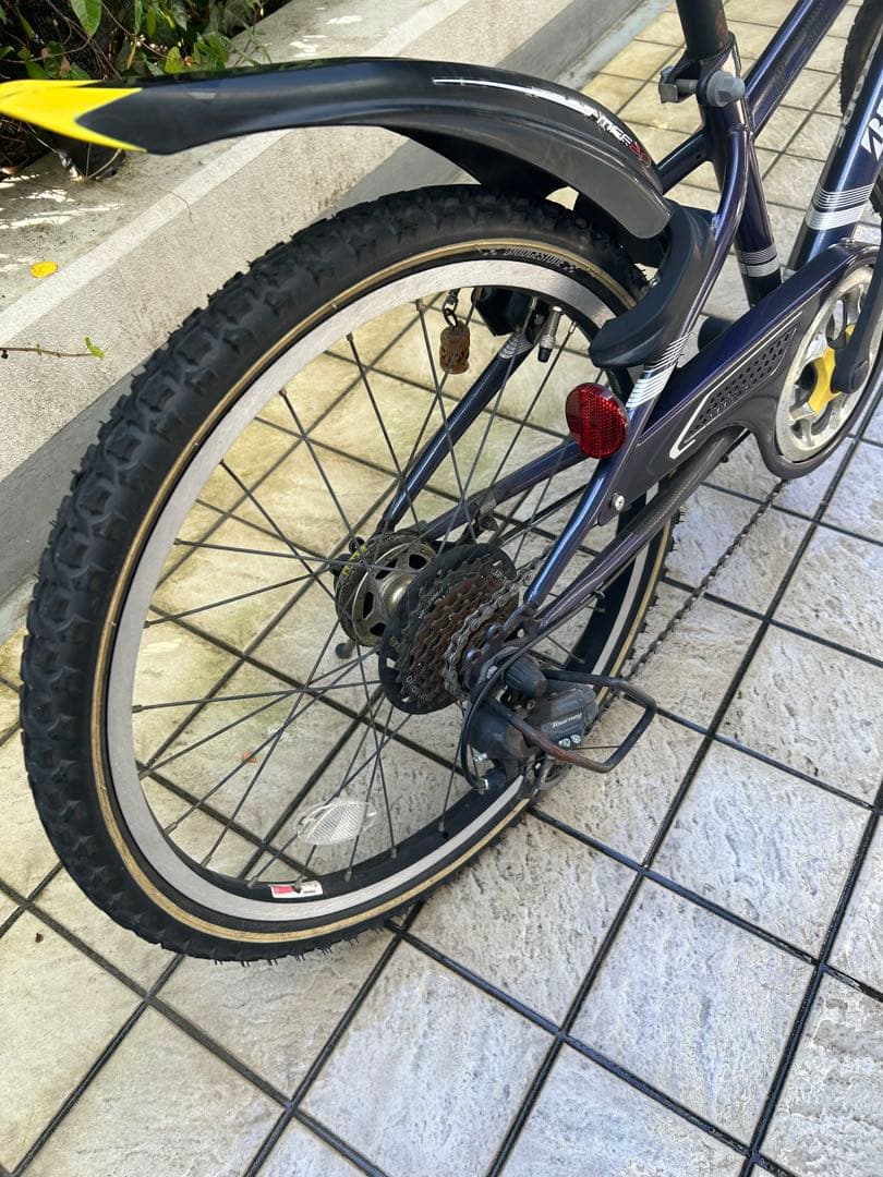 BRIDGESTONE クロスファイヤージュニア　22インチ