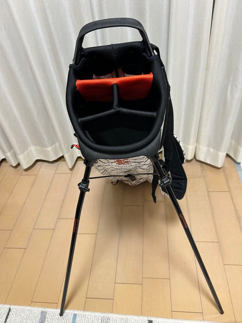 [土日週末特価！]TaylorMade キャディバッグ スタンド付き