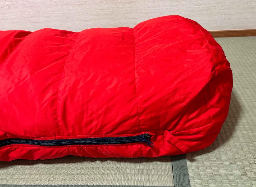 極暖シュラフ　Tianshan 赤 フード付き寝袋
