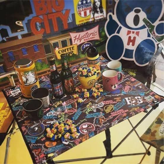 ✩新品✩ヒステリックグラマー　ノベルティ(テーブル)