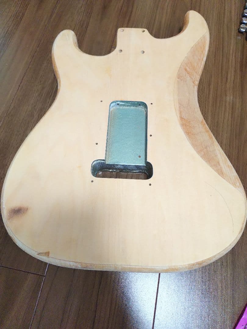 メ*ネ様 Fender Mexico Stratocaster 未組立 未塗装