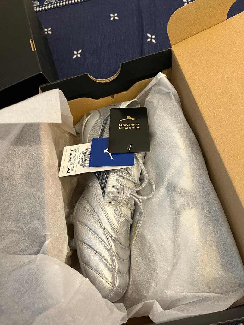 ［新品タグ付］限定カラー　ミズノ　モレリア NEO4β JAPAN 　25.5