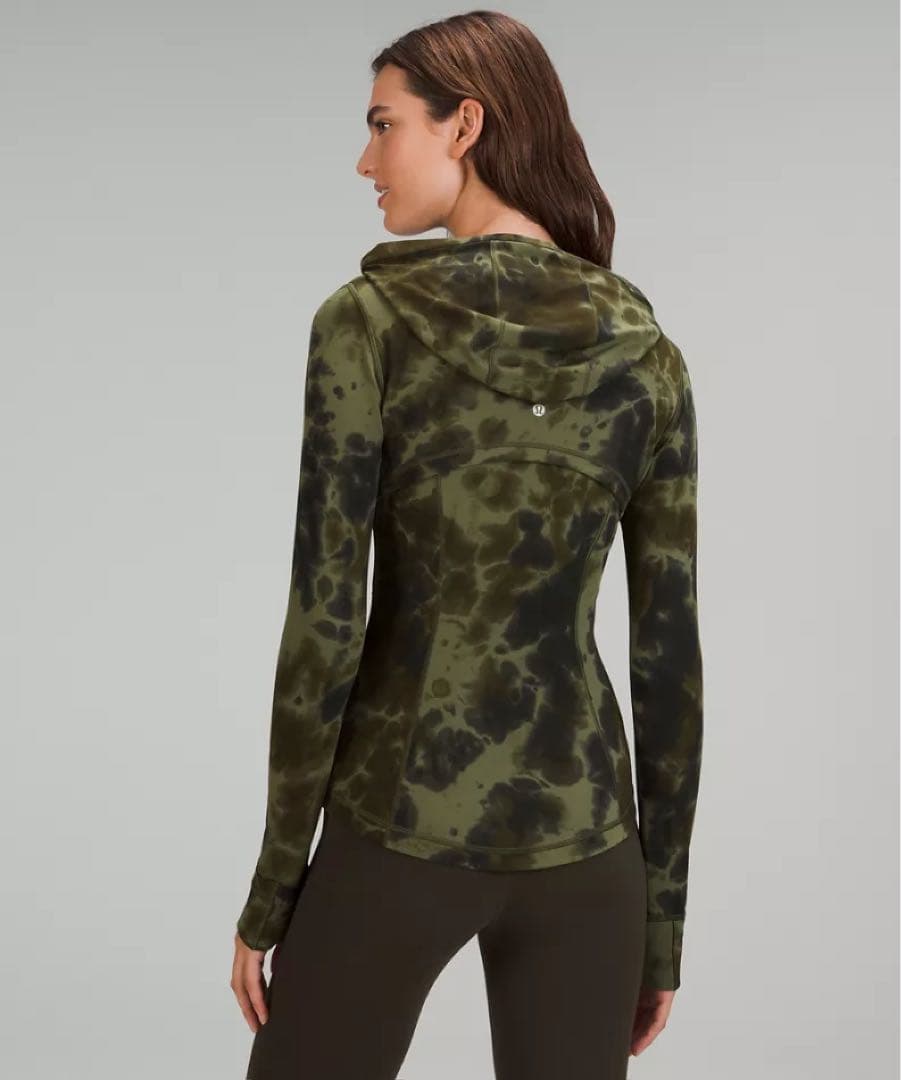 ルルレモン　フード付　Define ジャケット 12 Nulu カモフラージュ柄