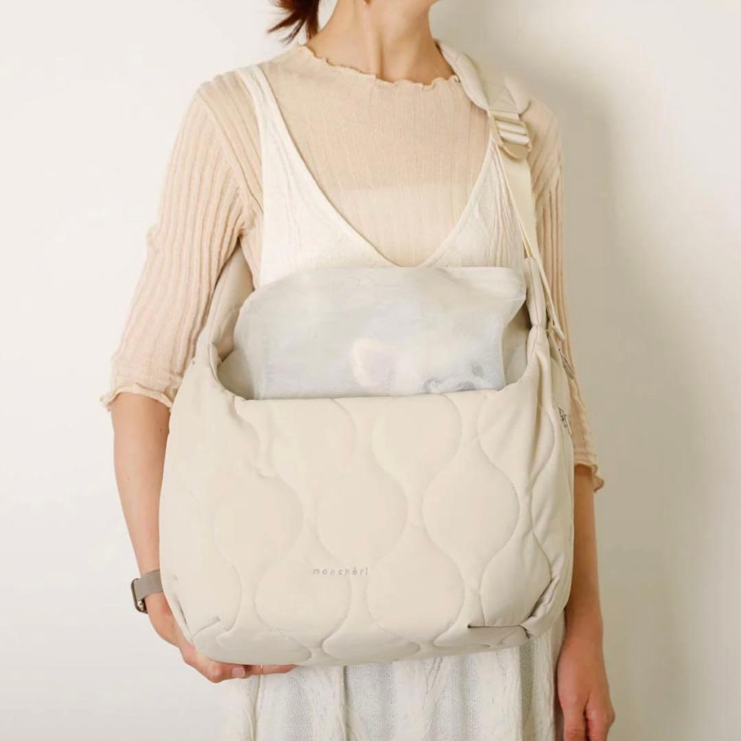 (AYANO)moncheri キルティングコンパクトスリングバッグ