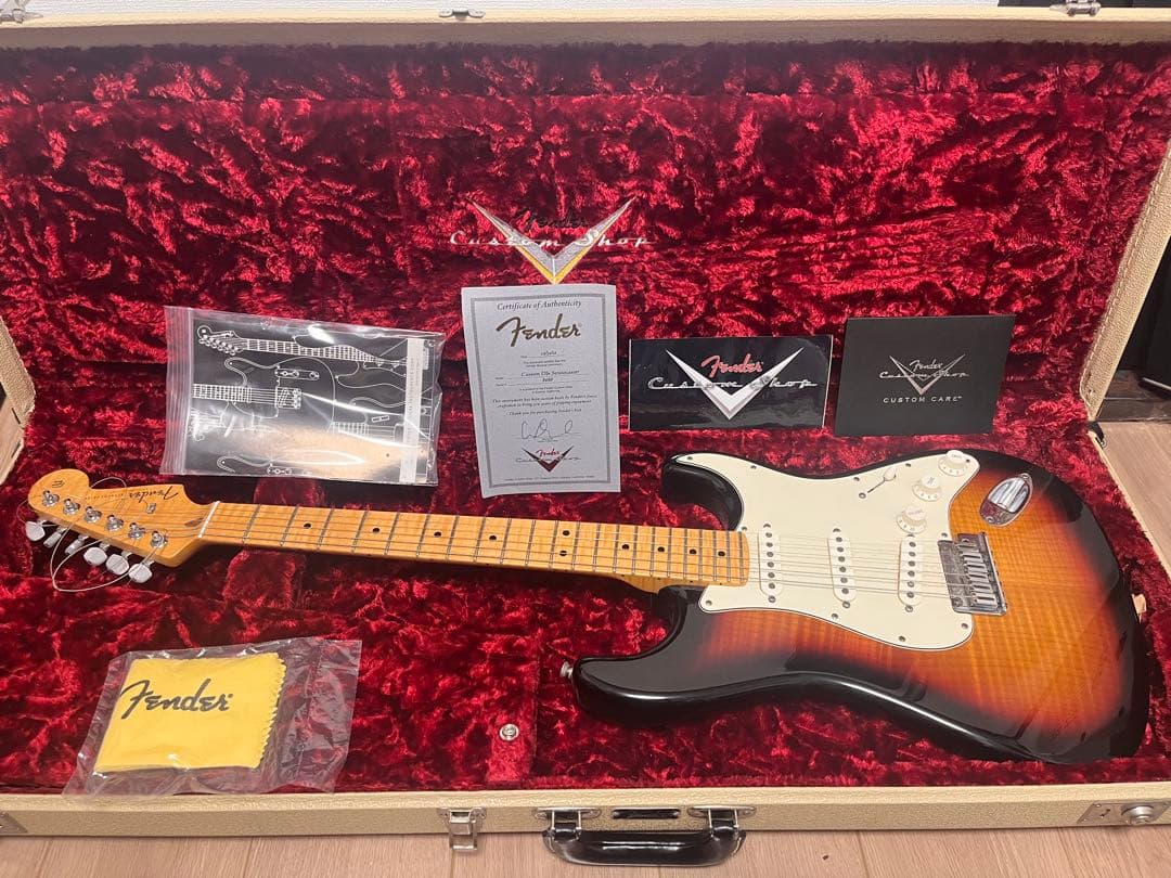 FENDER USA CustomShop Custom Deluxeストラト