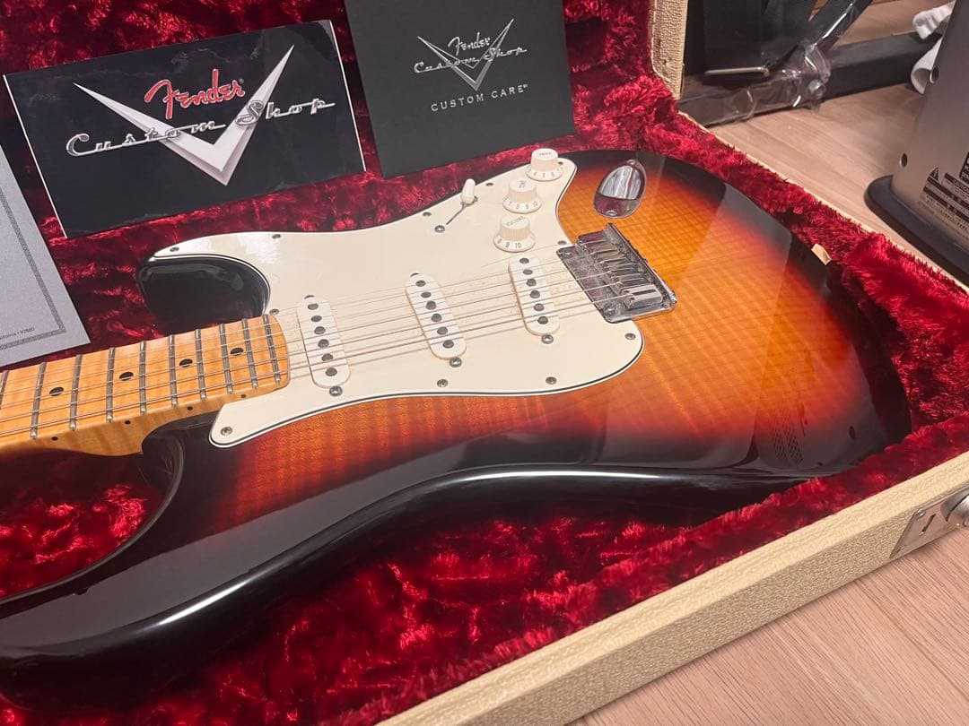 FENDER USA CustomShop Custom Deluxeストラト