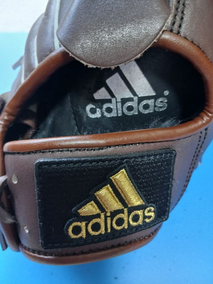 adidas Professional 内海哲也モデル 限定シルエッ