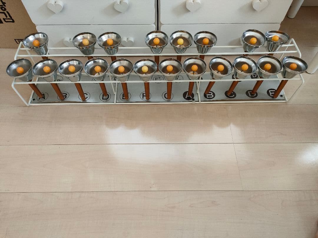 ミュージック　ハンドベル 20音セット スタンド付き