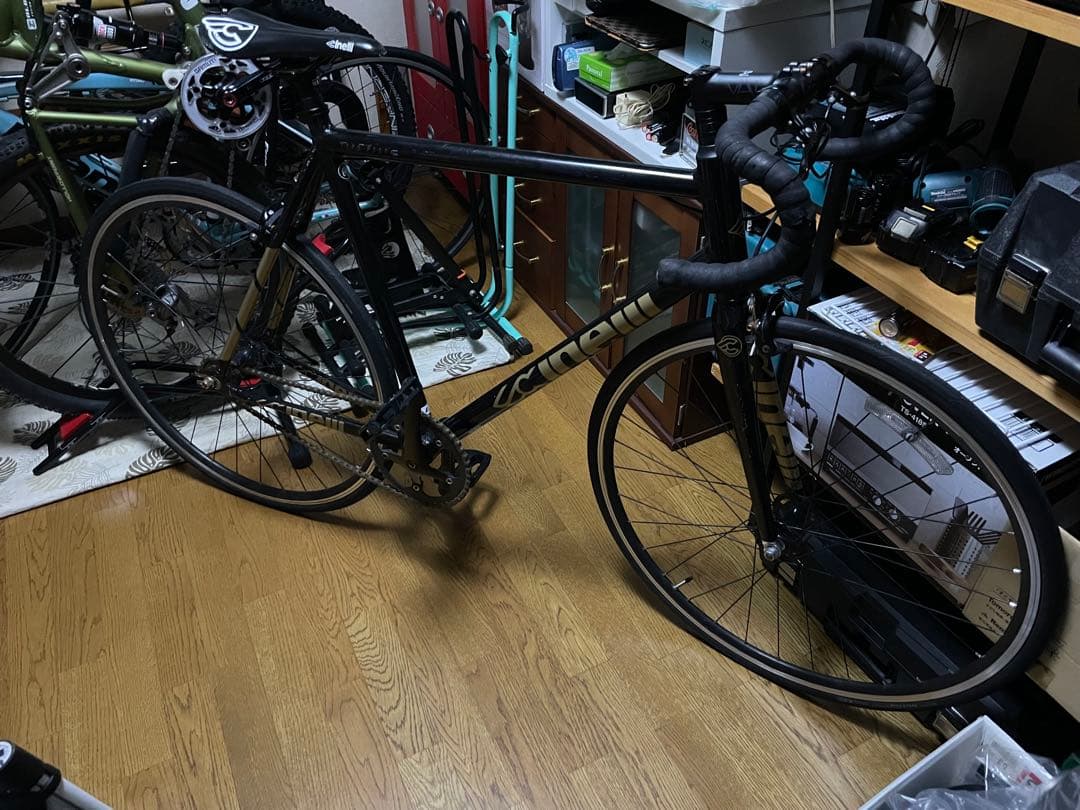 チネリ　ピスト　アルミフレーム