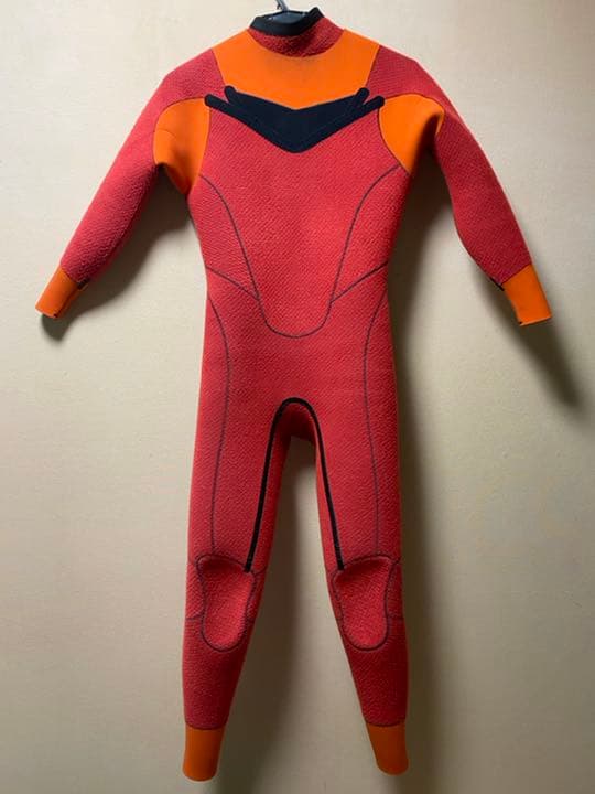 値下げしました。ウェットスーツ セミドライ ハリー　holly  オーダー品