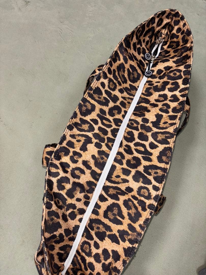 （本舗ひろろ）パーリーゲイツ、レオパード柄シリーズ、ロッカーバッグ