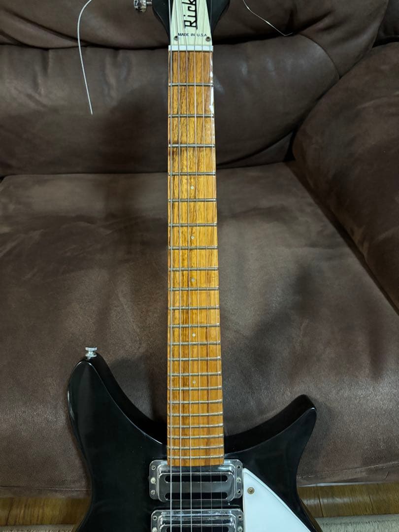 Rickenbacker 325タイプ　トレモロアーム