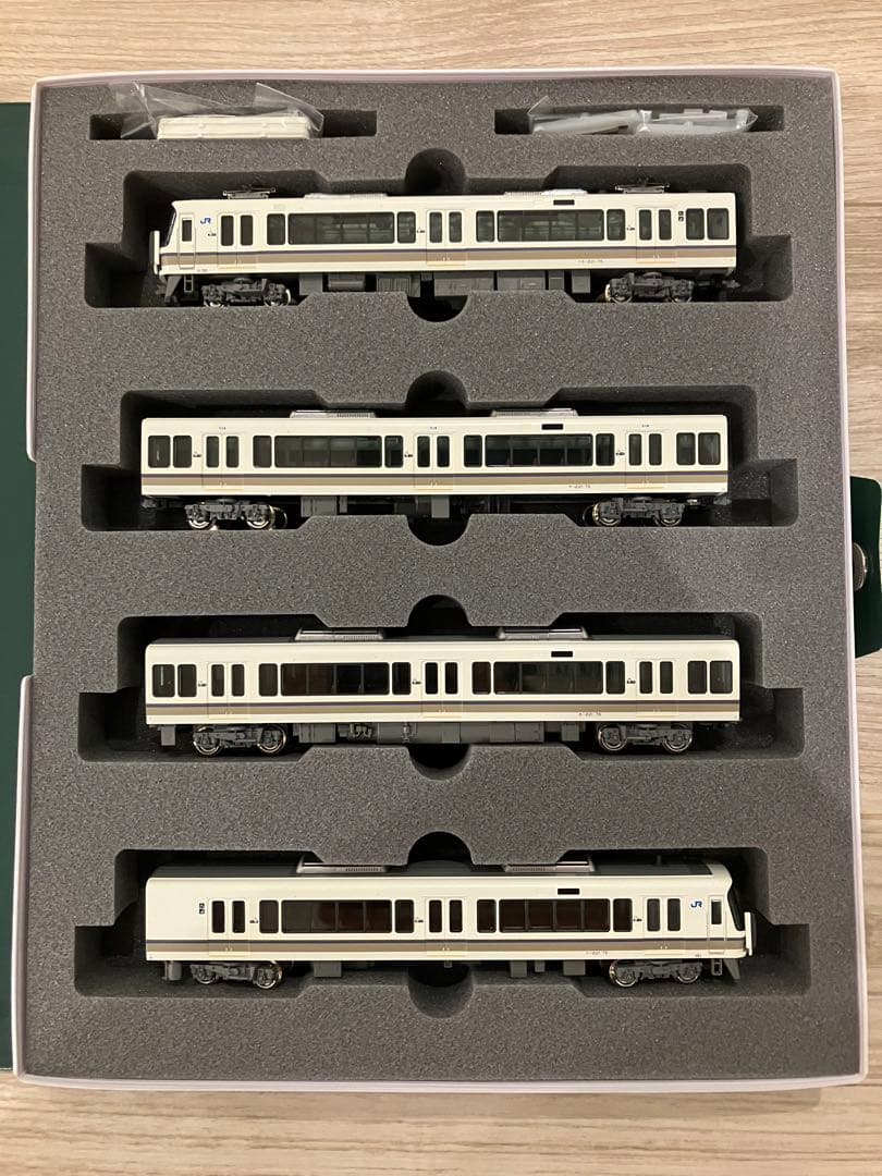 KATO 10-1581 221系リニューアル車 嵯峨野線(霜取りパンタ編成)