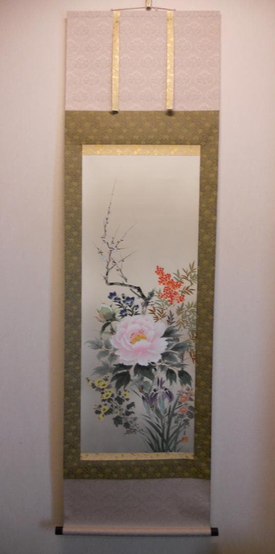 掛け軸 小川香月 四季彩花 絹本 希少 軸装 茶道具 掛軸 美品 です。